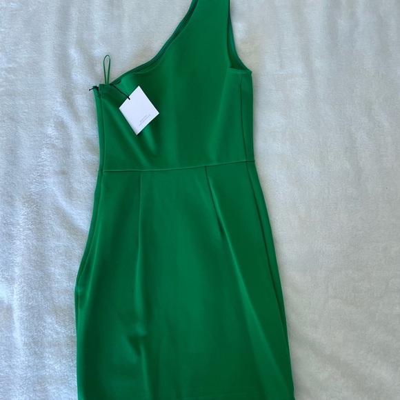 Superdown Nava Vibrant Green One-Shoulder Dress - Picture 11 of 14